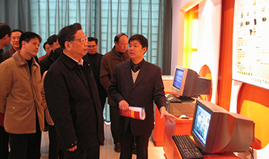 福建省省長(cháng)黃小晶一行視察虹潤科技園