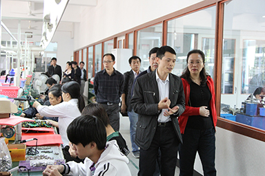 福建省委統戰部副部長(cháng)、省工商聯(lián)黨組書(shū)記王玲視察虹潤公司